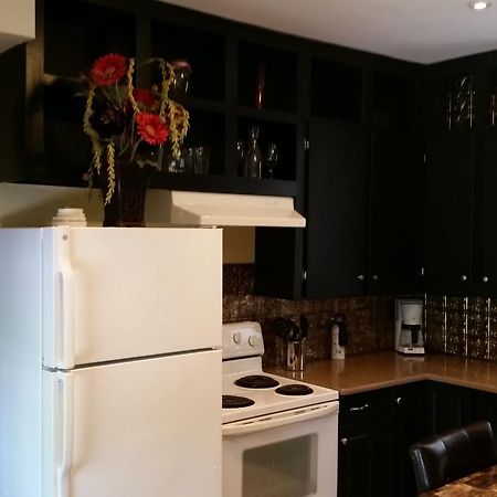 Work Play Suites Union 弗雷德里克顿 外观 照片